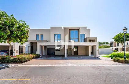 UPGRADED | LANDSCAPED GARDEN | GREAT LOCATION