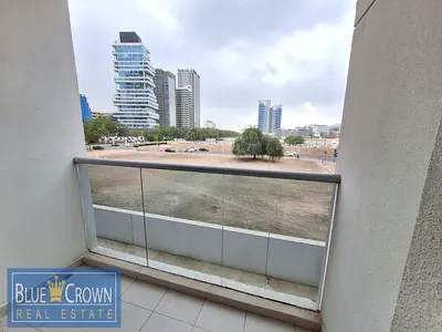 2bhk + maid ! Near metro ! Accessiable locarion