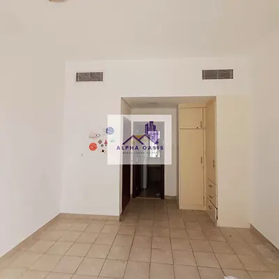 Spacious 1 Bedroom Apartment | Vacant | Prime location