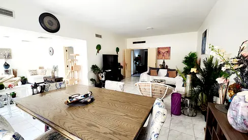 Cool flatmate needed home - metro balcony  all inclu