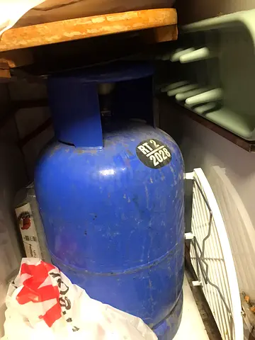 Blue LPG gas cylinder small - Urgent sale