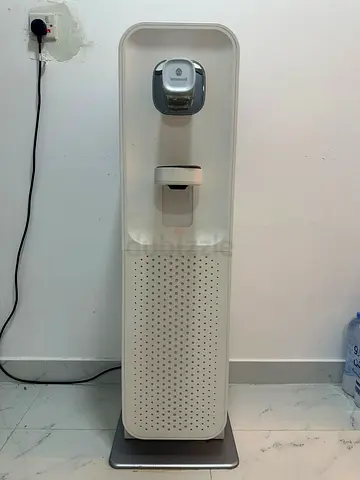 Sleek Water Cooler for Refreshing Hydration