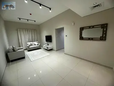 اول ساكن | شامل الفواتير والانترنيت | جم | بلكون