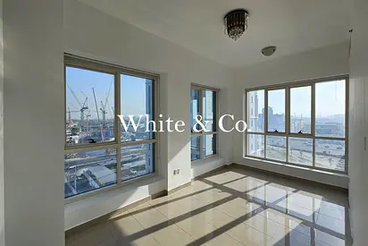 Balcony |Additional Space| Refreshed | VOT