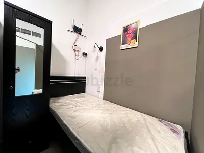 Exicutive Bed space available at karama near ADCB metro