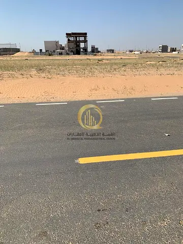 للبيع ارض سكنية في منطقة الحوشي , بموقع مميز قريب من جسر الحوشي , تملك حر للاخوة العرب , تصريح بناء ارضي + اول