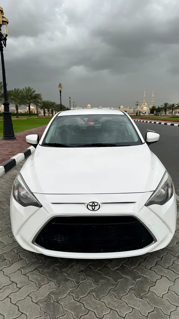 Toyota Yaris 2019 — photo 1 of 10