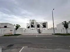 Premium 5-Bedrooms Villa | Established community