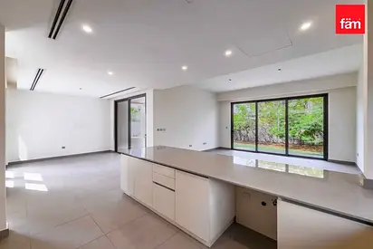 Vacant | Large Garden | Close to Amenities