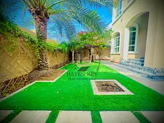 SPACIOUS FOUR BEDROOMHALL VILLAH // PRIME LOCATION // VILLAH // REASONABLE PRICE // EASY ACCESS TO D