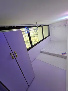 LADIES ONLY FULLY CLOSE PARTITION AVAILABLE NOW