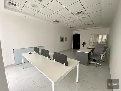 COMPACT | IDEAL FOR STARTUPS | READY TO MOVE