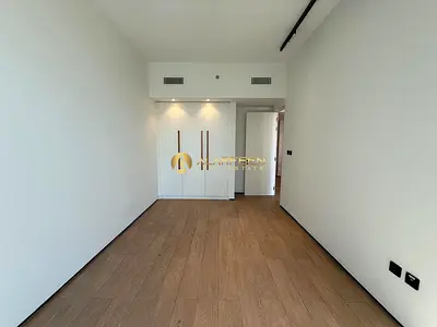 شقة بغرفة نوم واحدة | رايز ريزيدنسز JVC | شرفة | إطلالة على المدينة والرياضة