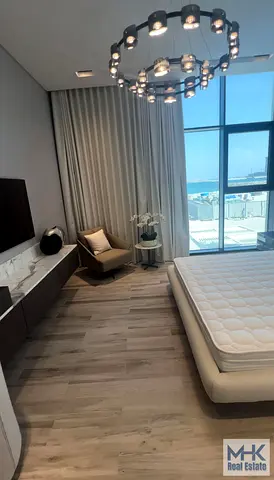 Beachfront Villa 4bed+Maid+Store with Casino View in Dnaha Bay Marjan Island