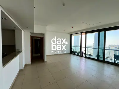 شقة بغرفتي نوم | برج فيستا 1 | إطلالات البرج والمارينا | شرفة