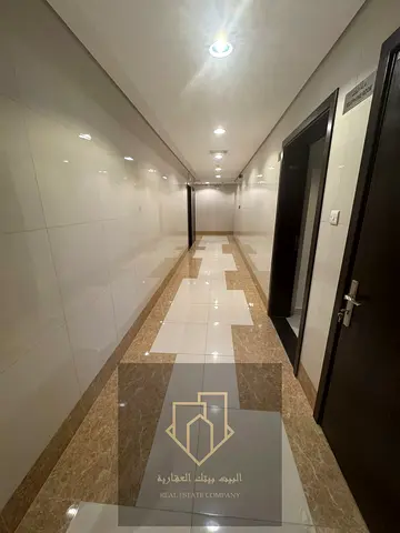 A unique opportunity to live in a brand new building – first occupancy – in the vibrant Al Rawda 1 area, close to all amenities and with easy access t