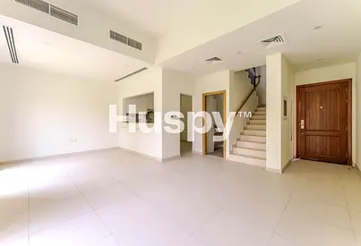 Upgraded | Single Row | Close to Amenities