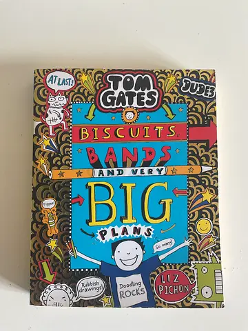 Tom Gates Biscuit Bands and Very Big Plans