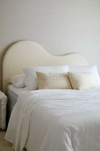 Stylish Bed with Elegant Headboard