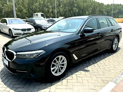 Selling a 2024 BMW 5-Series 520i Hatchback Exclusive with GCC very good condition and 1 year warrant