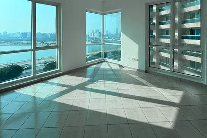 Spacious Layout | 2 Parkings | Vacant Soon