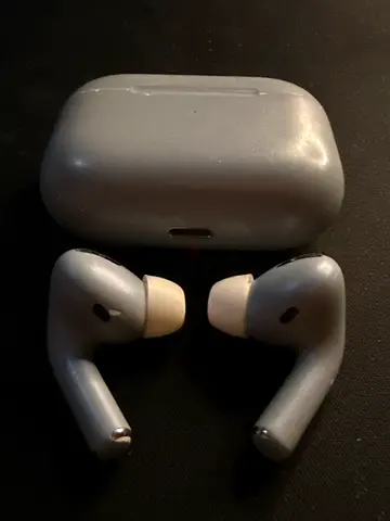 AirPods Pro switch edition good condition