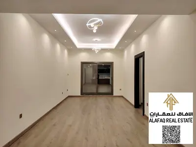 شقة 3 غرف وصالة للبيع في بارادايس ليك برج B6 طابق 25 أخير مساحة 1600 قدم تشطيب فاخر مجددة بالكامل شاغرة جاهزة للسكن بسعر 575 ألف درهم فرصة رائعة