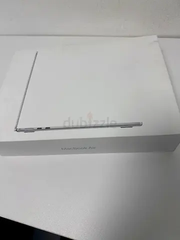 Apple MacBook Air - Sleek and Lightweight Laptop 13-inch M4 16GB Memory 256 GB Memory