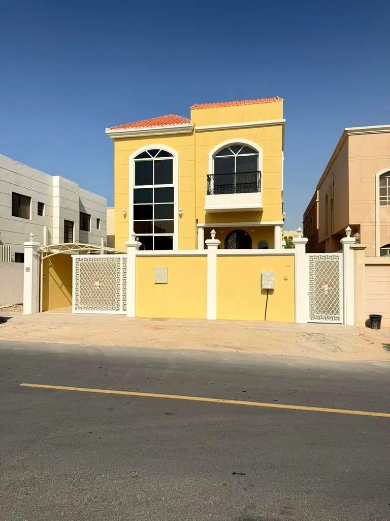 For Sale | Luxury Villa in Ajman – 3,200 sq ft – 5 Master Bedrooms + 2 Living Rooms + Majlis + 2 Nurseries – Direct Freehold. A rare opportunity to ow