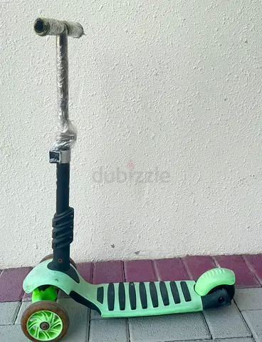 Kids Scooter in Good Condition 10 aed only