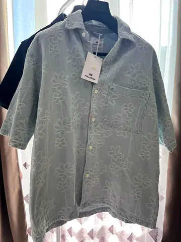 Pull and Bear Short Sleeve Floral Denim Shirt (Pale Indigo)