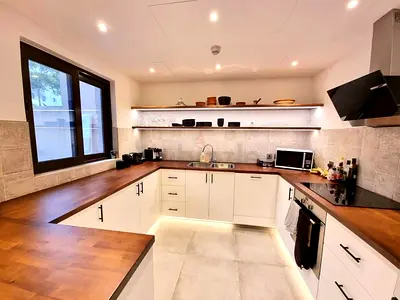 Renovation and general maintenance company