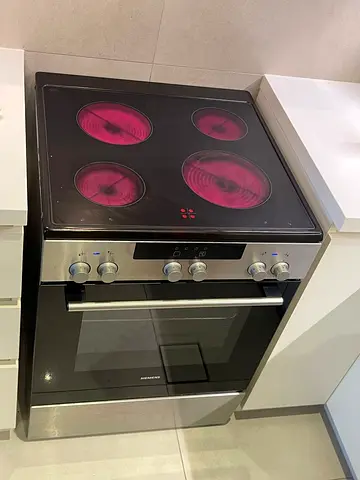 Siemens IQ300 Full electric digital cooking range latest version 60cm