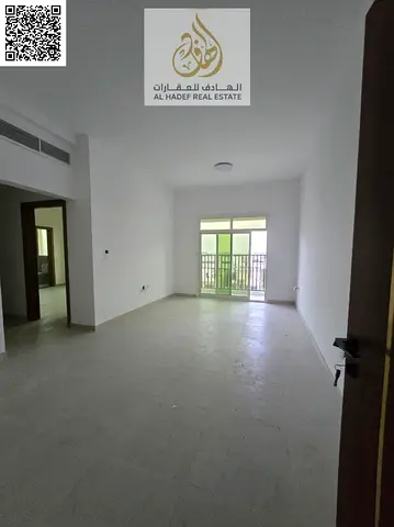 🏡 شقة غرفتين وصالة مع 3 حمامات أول ساكن للإيجار في المويهات 3 مساحة واسعة وتشطيب ممتاز مع تكييف مركزي وباركن موقع مميز قريب أكاديمية عجمان ومدرسة الش