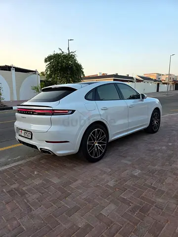 PORSCHE CAYENNE GCC NO PEINT