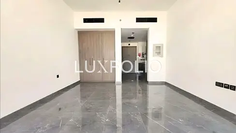 Park View | High Floor | Vacant