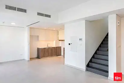 Townhouse I Vacant I Open View