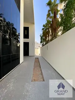 4BR Modern Villa I Private Elevator I 2 Kitchen