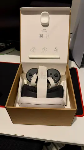 Meta Quest 3 VR headset with controllers - used 128gb