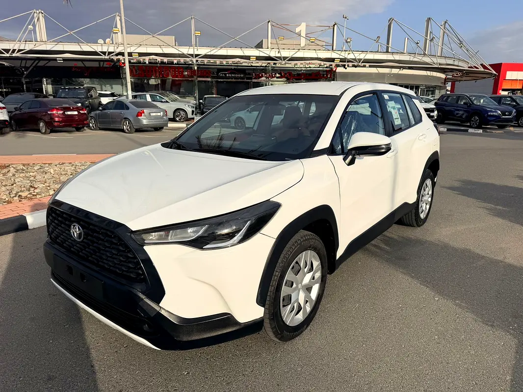 Toyota Corolla Cross 2022 — photo 1 of 20