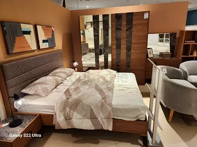 Modern Bedroom Furniture Set