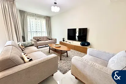 3 Bedrooms | Upgraded | Fully Furnished