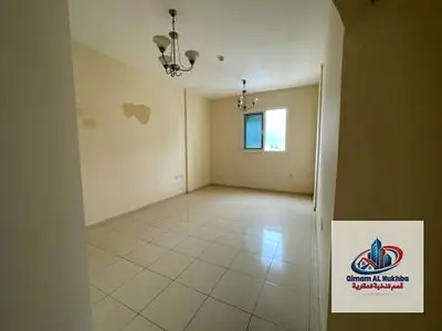 بالشارقة القليعة غرفة وصالة ثاني ساكن مساحة مريحة ومشرقة مع باركنج مجاني موقع مميز الإيجار 37 ألف درهم دفع 4 أو 6 دفعات تأمين شيك