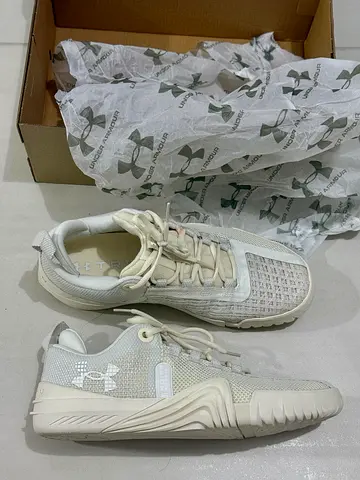 Under Armour Women’s Athletic Shoes in Cream Color brand new