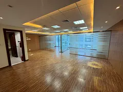 LUXURY | PARTITIONS | CANAL VIEW