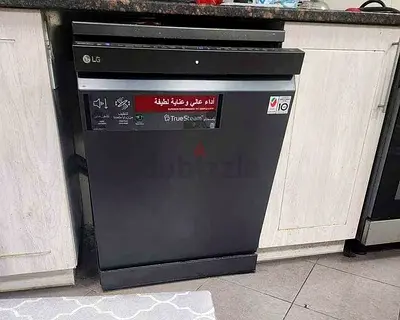 LG QuadWash Matte Black Steam Dishwasher, 14 Place Settings Inverter Direct Drive ThinQ KS