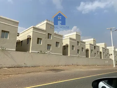 كامب عمال بالصجعة مكون من 621 غرفة الغرفة من 4 الى 6 اشخاص