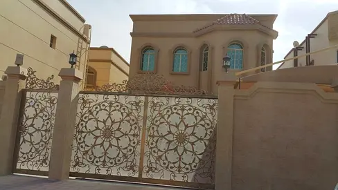 Studio with kitchen and en suite bathroom available with a villa