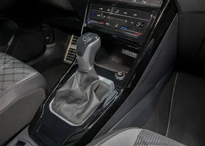 Volkswagen T-Roc R-Line, миниатюра 11