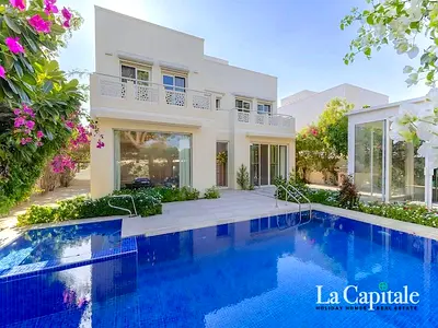 PRIVATE GARDEN AND POOL | FURNISHED | VACANT